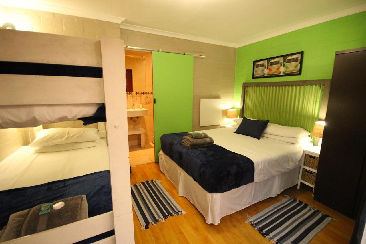 Saltycrax Backpackers And Surf Hostel By Curiocity Bloubergstrand Luaran gambar
